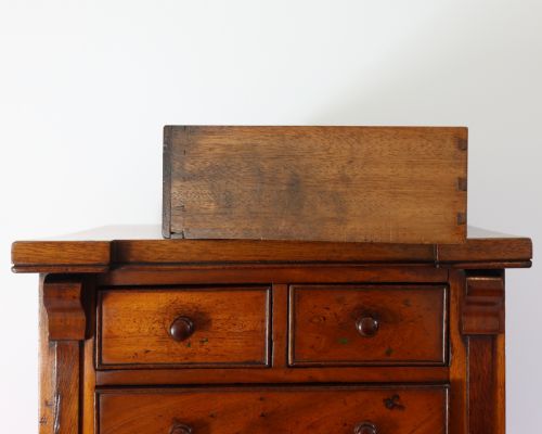 ANTIQUE MAHOGANY MINIATURE CHEST OF DRAWERS - ADDITIONAL PHOTO 4