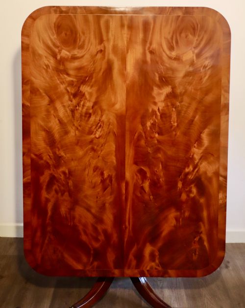 ANTIQUE MAHOGANY DINING TABLE - ADDITIONAL PHOTO 1