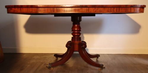 ANTIQUE MAHOGANY DINING TABLE - ADDITIONAL PHOTO 4