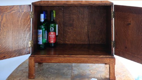 ANTIQUE OAK CUPBOARD WITH ROYAL CONNECTION - ADDITIONAL PHOTO 1