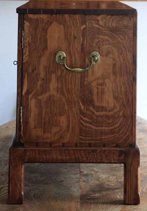ANTIQUE OAK CUPBOARD WITH ROYAL CONNECTION - ADDITIONAL PHOTO 4