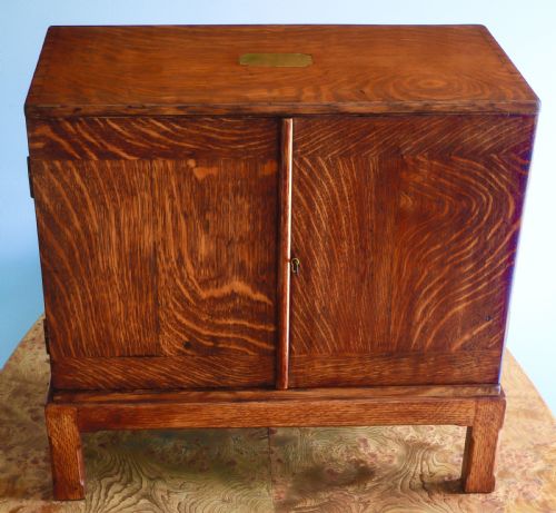 ANTIQUE OAK CUPBOARD WITH ROYAL CONNECTION - ADDITIONAL PHOTO 9