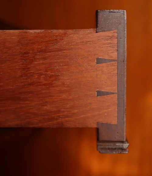 MAHOGANY DINING TABLE - ADDITIONAL PHOTO 11