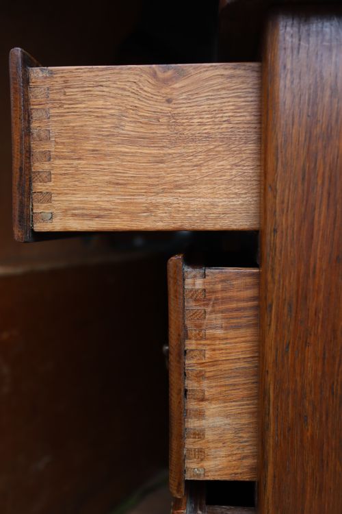 OAK KNEEHOLE DESK - ADDITIONAL PHOTO 6