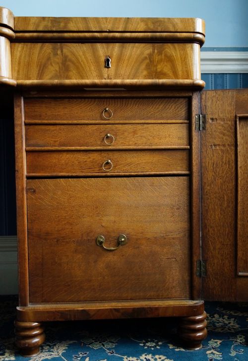 SIDEBOARD - ADDITIONAL PHOTO 2