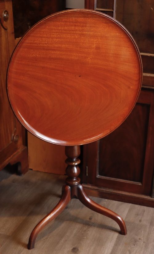 Tripod Table