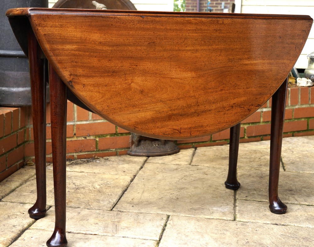A three plank George 3rd mahogany pad foot gate leg dining table View VI
