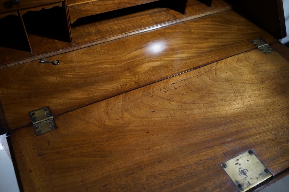A fine quality Georgian Mahogany bureau bookcase of small proportions. View VIII