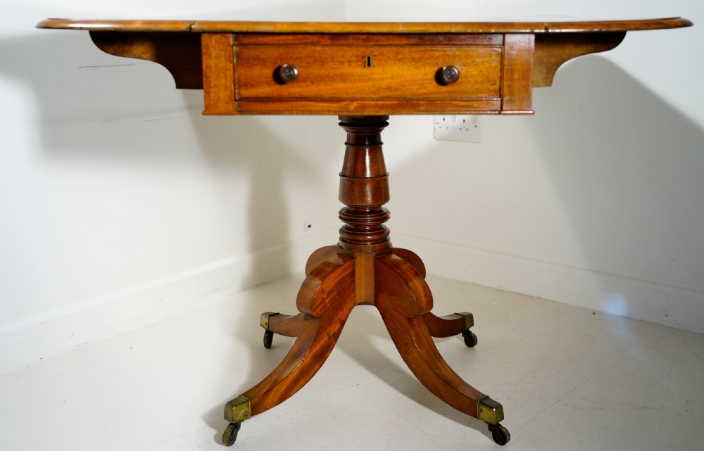 Mahogany centre support drop flap dining table in excellent original condition  View III