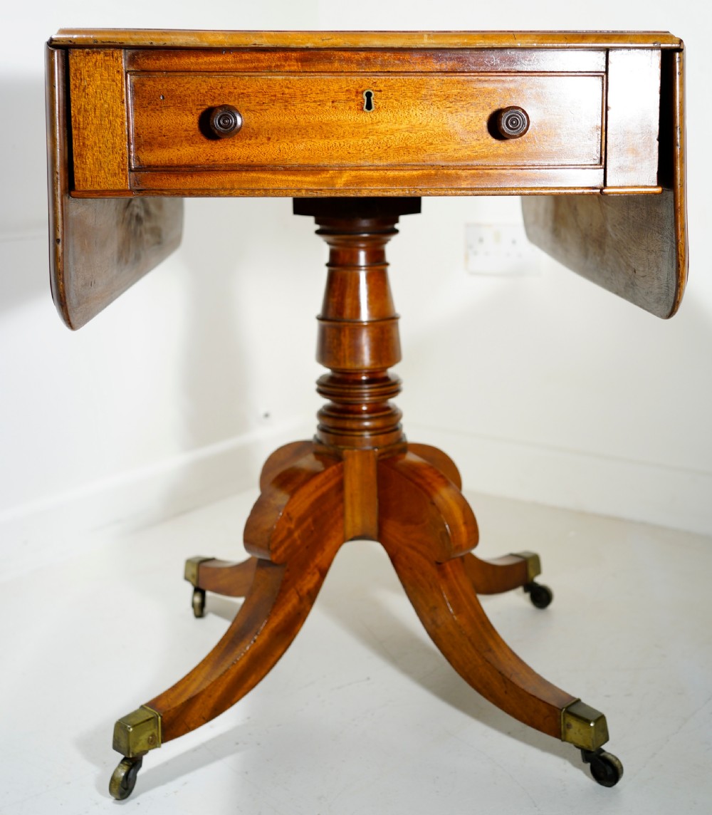 Mahogany centre support drop flap dining table in excellent original condition  View IV