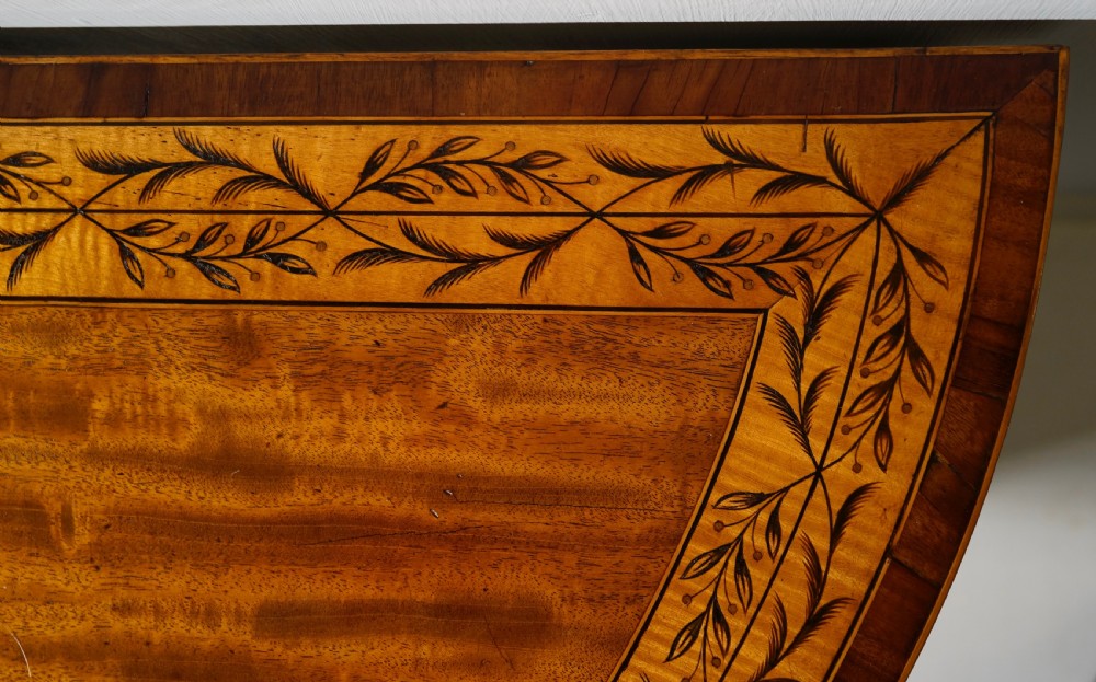 Fine period 1790s card table with original decoration View V
