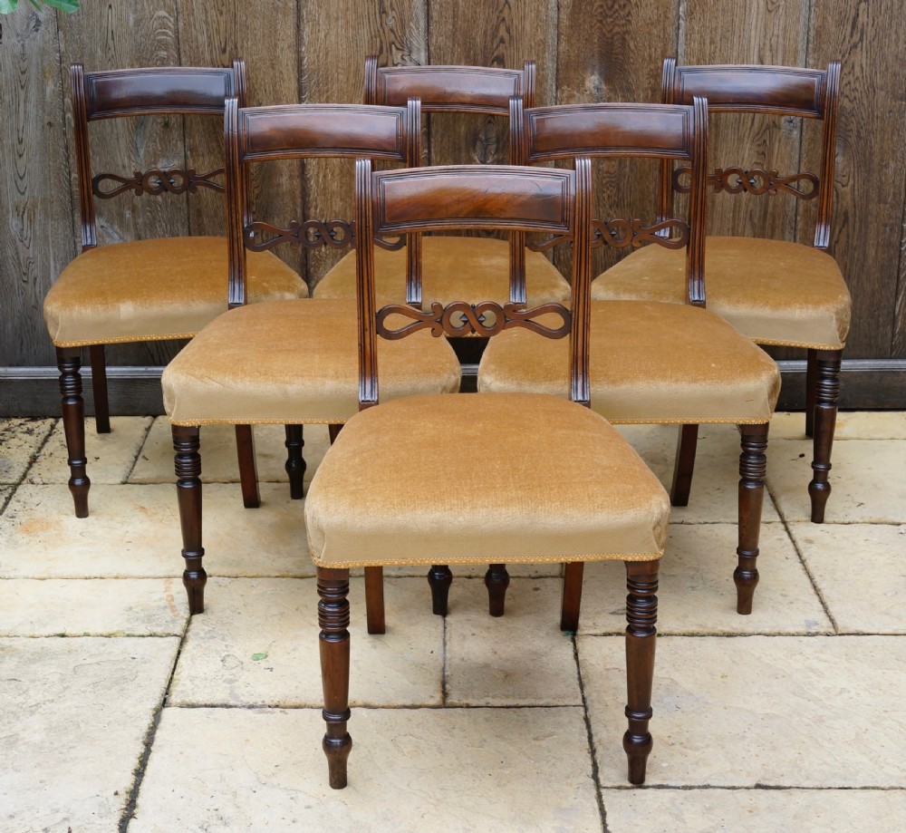 Set of 6 late Georgian dining chairs in very good condition