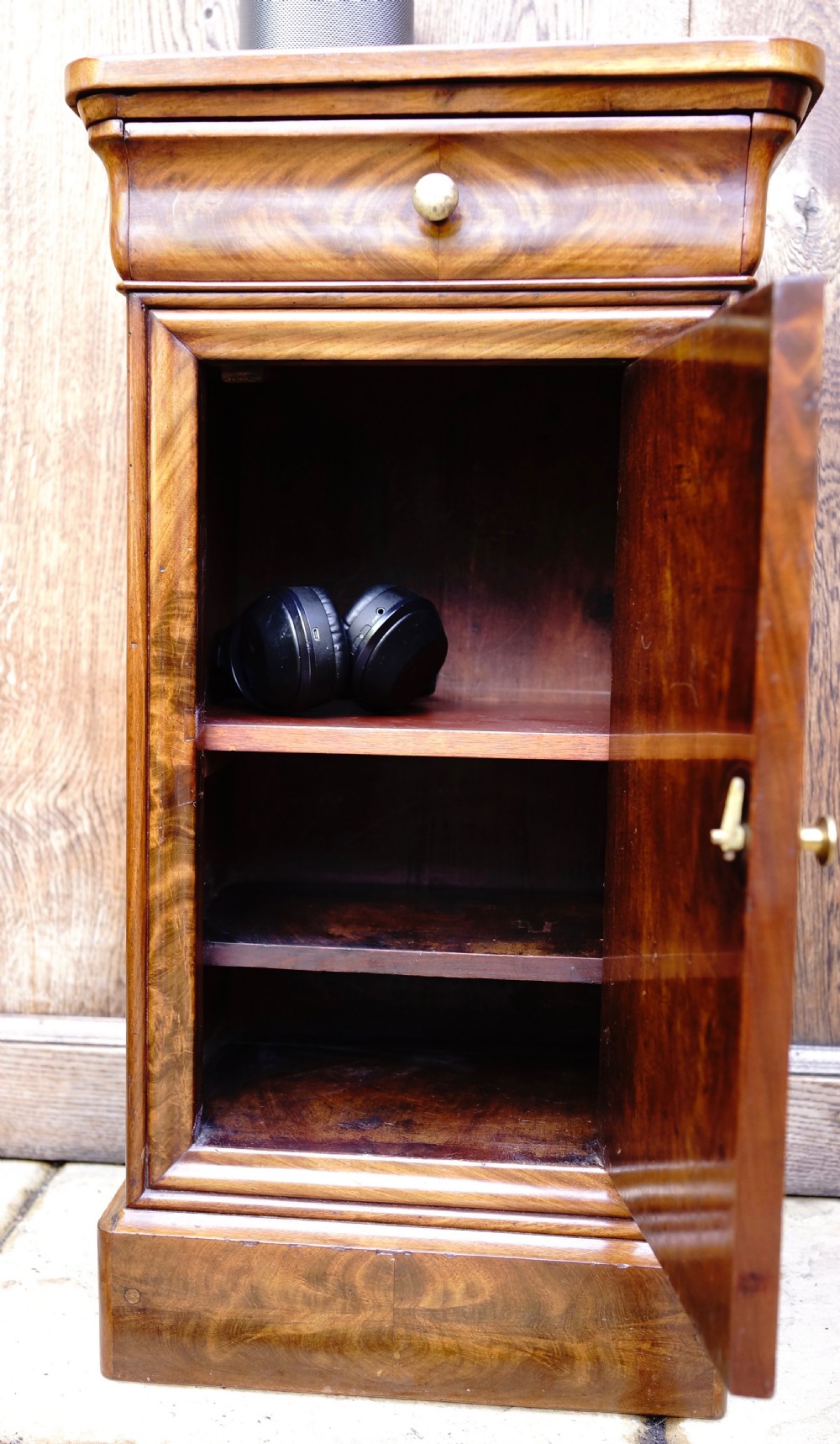 Beautifully figured mahogany continental side cupboard with drawer View VI