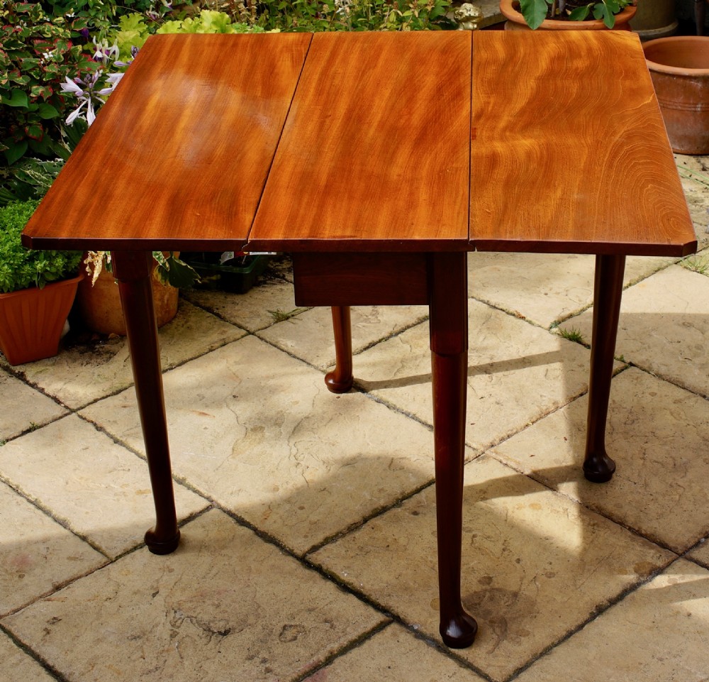 1780s Highly figured Mahogany cottage pad foot table. View II