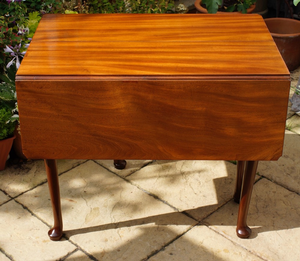 1780s Highly figured Mahogany cottage pad foot table. View III