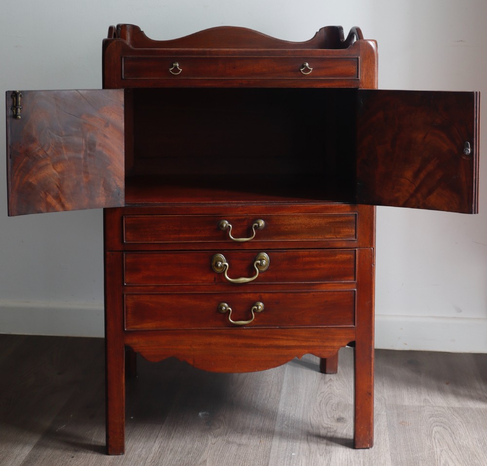 A George III mahogany tray-top bedside commode  View III