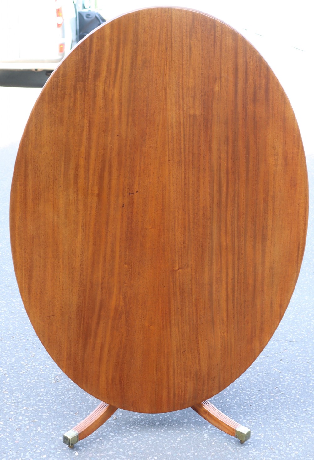  Georgian 1790s mahogany oval tilt top dining table. View V