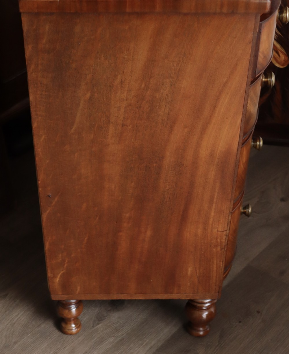 Mahogany chest of drawers niche size. View IX