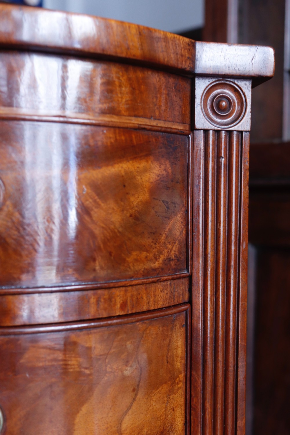 Mahogany chest of drawers niche size. View XI