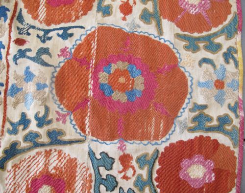 SILK EMBROIDERED SUZANI CIRCA 1850 214M X 156M - ADDITIONAL PHOTO 1