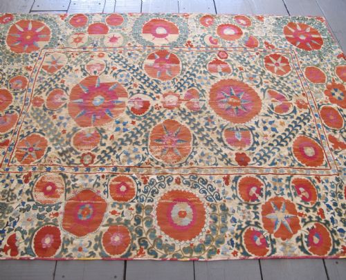 SILK EMBROIDERED SUZANI CIRCA 1850 214M X 156M - ADDITIONAL PHOTO 9