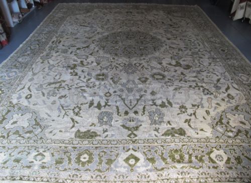 Pale Antique Ziegler Carpet, West Persia Circa 1890, 4.30m X 3.20m