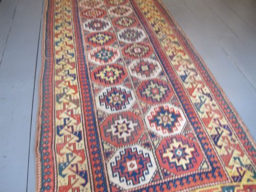 CAUCASIAN RUG WITH MEMLING GULS CIRCA 1870 260M X 120M - ADDITIONAL PHOTO 2