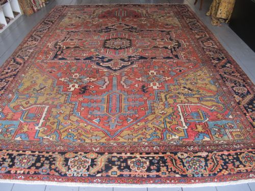 Large Heriz Carpet with Pale Colours, 4.60m X 3.35m (15'1" X 11')