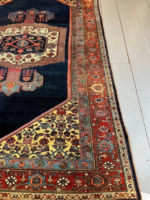 HANDSOME KURDISH CARPET WEST PERSIA LATE 19TH CENTURY 333M X 204M 10'11 X 6'9 - ADDITIONAL PHOTO 1