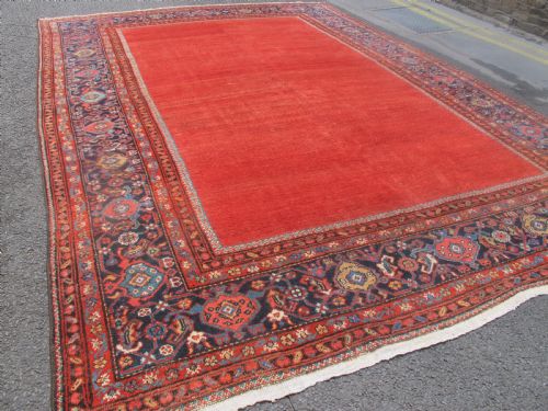 FEREGHAN CARPET WITH PLAIN FIELD PERSIA CIRCA 1880 393M X 289M 12' 11 X 9' 6 - ADDITIONAL PHOTO 1
