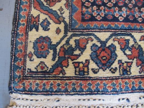 PERSIAN VILLAGE WOOL RUG CIRCA 1920 229M X 135M 7'6 X 4'4 - ADDITIONAL PHOTO 2