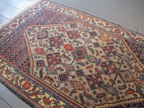 PERSIAN VILLAGE WOOL RUG CIRCA 1920 229M X 135M 7'6 X 4'4 - ADDITIONAL PHOTO 8