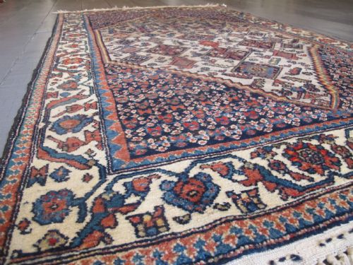 PERSIAN VILLAGE WOOL RUG CIRCA 1920 229M X 135M 7'6 X 4'4 - ADDITIONAL PHOTO 11