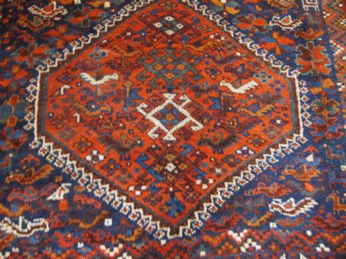 SMALL PERSIAN TRIBAL CARPET CIRCA 1900 262M X 178M - ADDITIONAL PHOTO 2