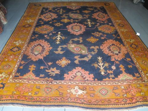 Oushak Carpet, Western Anatolia, Late 19th Century, 3.46m X 2.72m