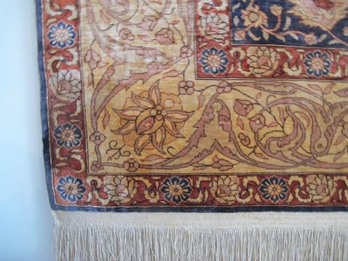 FINE TURKISH SILK RUG MID20TH CENTURY 193M X 129M - ADDITIONAL PHOTO 2