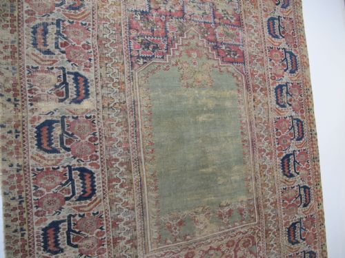 GHIORDES PRAYER RUG WESTERN TURKEY 18TH CENTURY 190M X 130M - ADDITIONAL PHOTO 8