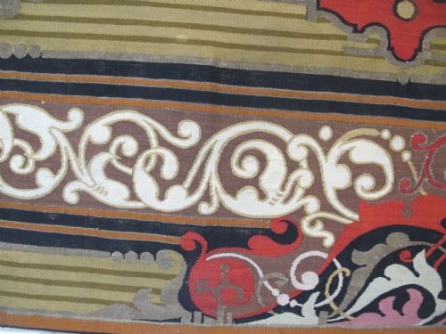 FINE EUROPEAN WOOL AND METAL THREAD TAPESTRY PANEL 332M X 096M - ADDITIONAL PHOTO 6
