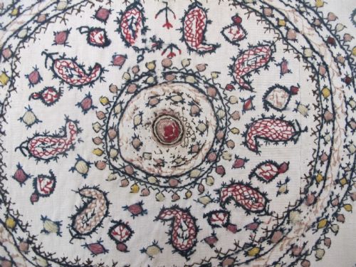 PERSIAN ZOROASTRIAN EMBROIDERY CIRCA 1870 187M X 189M - ADDITIONAL PHOTO 2