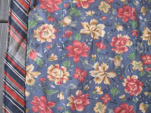 LARGE SILK IKAT HANGING UZBEKISTAN CIRCA 1900 202M X 183M - ADDITIONAL PHOTO 3