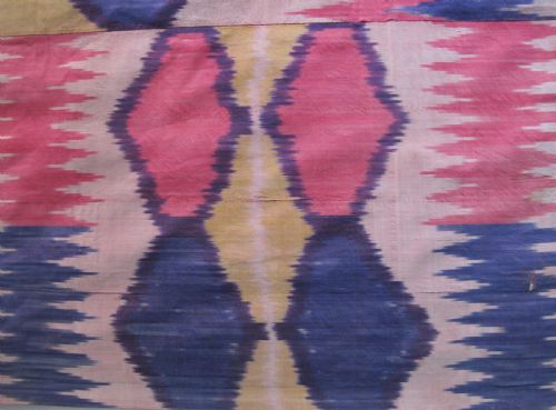 LARGE SILK IKAT PANEL UZBEKISTAN CIRCA 1900 176M X 243M - ADDITIONAL PHOTO 2