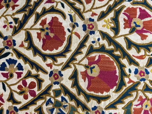 FINE SILK EMBROIDERED SUZANI BOKHARA CIRCA 1860 127M X 094M - ADDITIONAL PHOTO 1