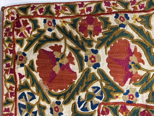 FINE SILK EMBROIDERED SUZANI BOKHARA CIRCA 1860 127M X 094M - ADDITIONAL PHOTO 3