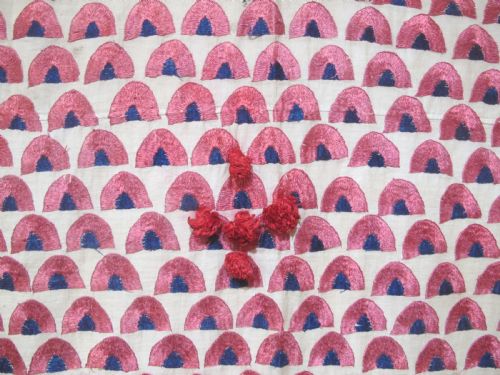 UNUSUAL SINDH EMBROIDERED SHAWL PAKISTAN CIRCA 1880 210M X 124M - ADDITIONAL PHOTO 3