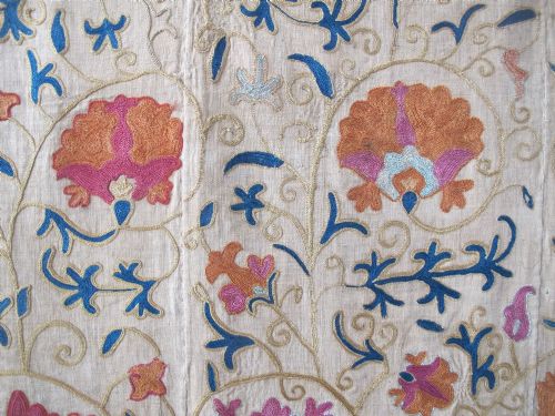 SILK EMBROIDERED SUZANI UZBEKISTAN CIRCA 1850 180M X 124M - ADDITIONAL PHOTO 2