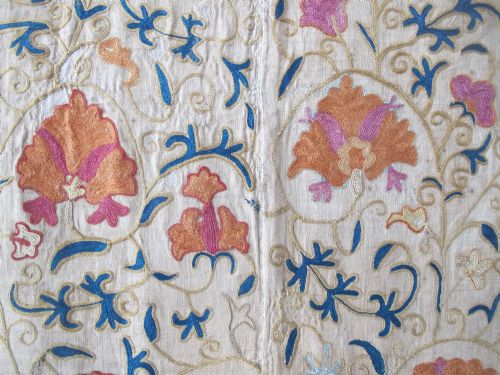SILK EMBROIDERED SUZANI UZBEKISTAN CIRCA 1850 180M X 124M - ADDITIONAL PHOTO 8