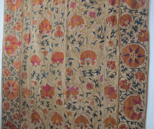 SILK EMBROIDERED SUZANI UZBEKISTAN CIRCA 1850 180M X 124M - ADDITIONAL PHOTO 12
