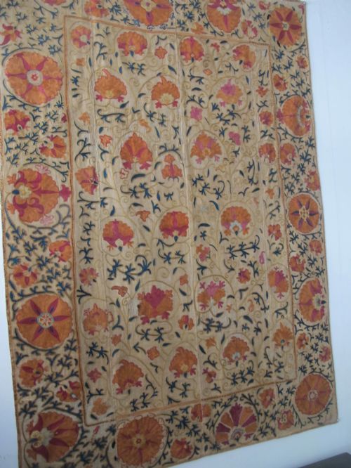 SILK EMBROIDERED SUZANI UZBEKISTAN CIRCA 1850 180M X 124M - ADDITIONAL PHOTO 13