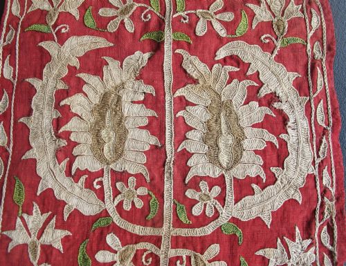 19TH CENTURY OTTOMAN EMBROIDERED FRAGMENT 183M X 028M - ADDITIONAL PHOTO 3
