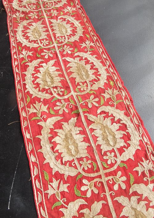 19TH CENTURY OTTOMAN EMBROIDERED FRAGMENT 183M X 028M - ADDITIONAL PHOTO 8